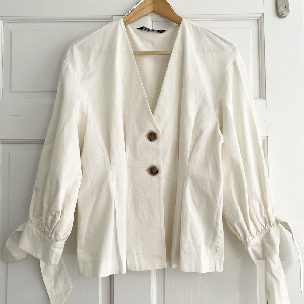NWOT Zara Balloon Sleeve Top